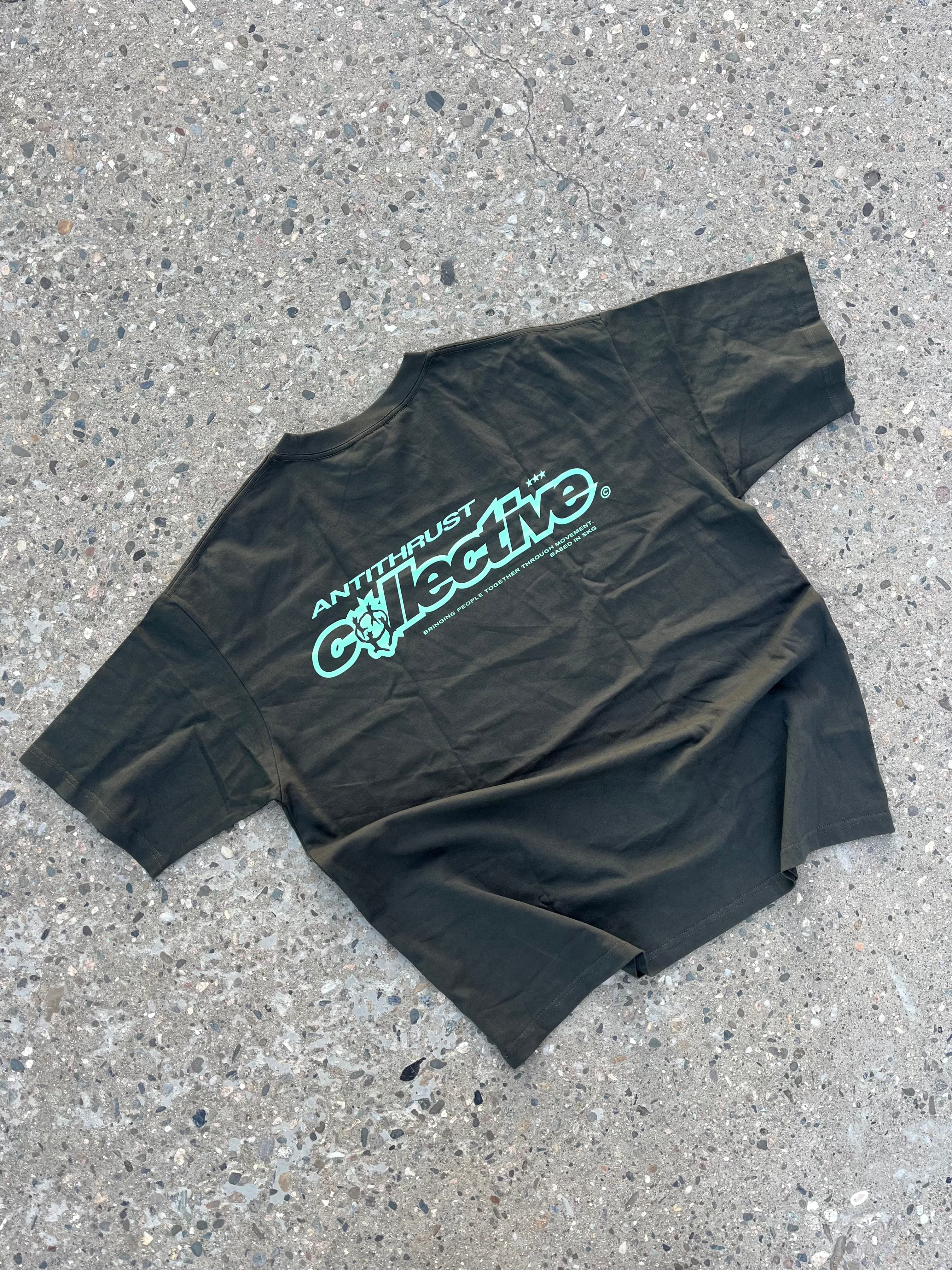 COLLECTIVE GREEN TEE - back view